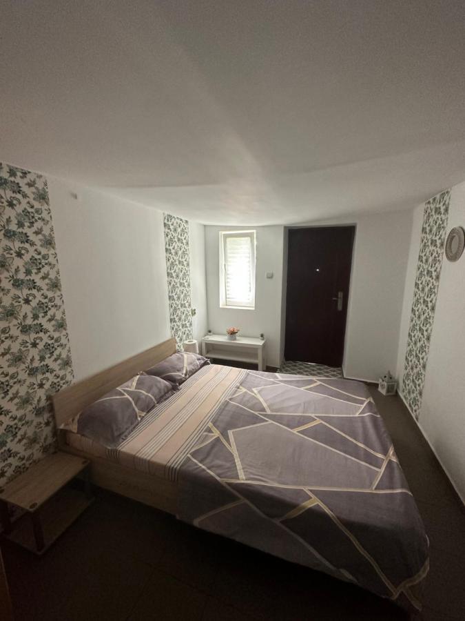 Camere De Inchiriat David Casa David Corbu Ngoại thất bức ảnh